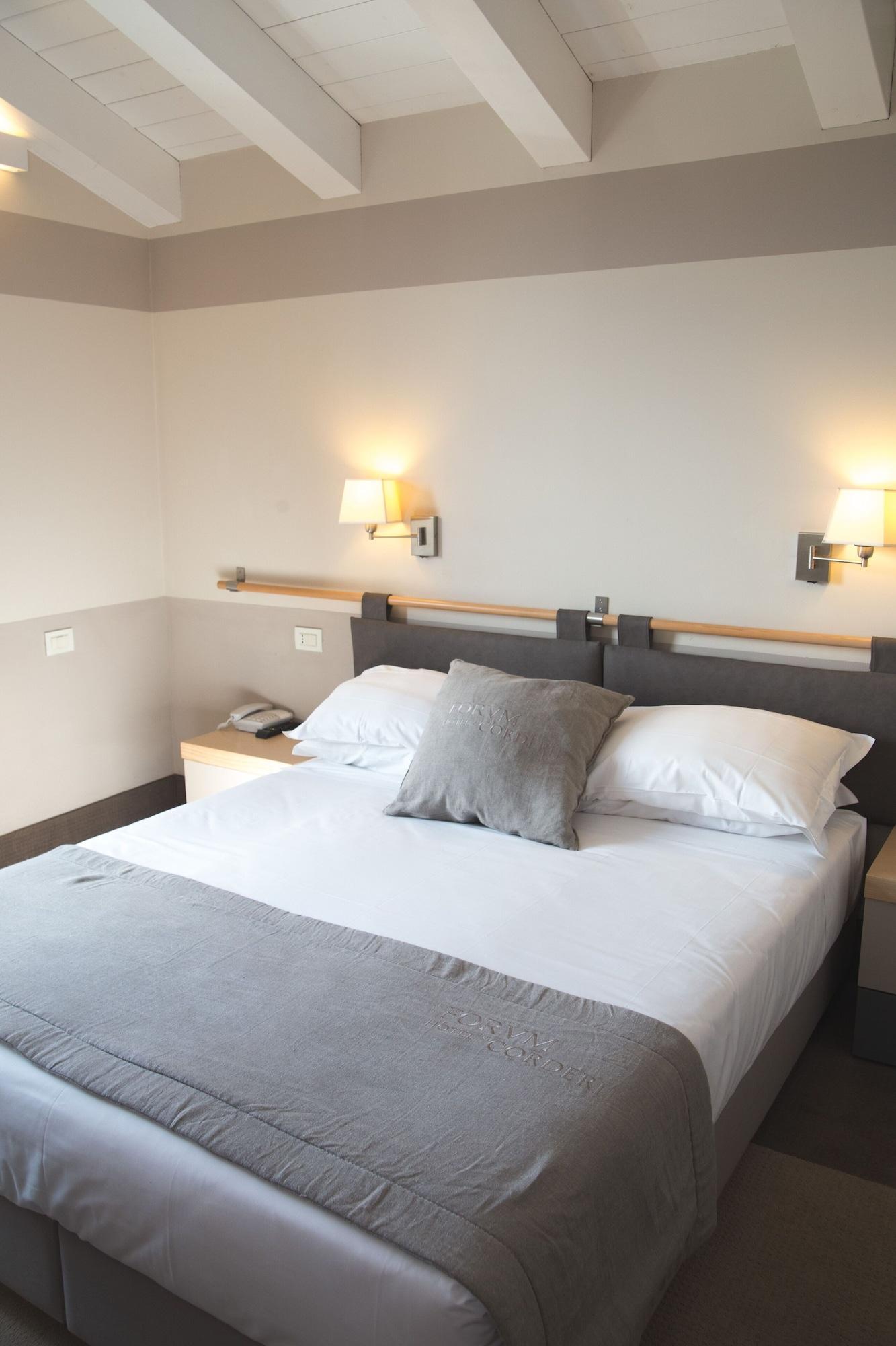 Hotel Le Corderie Триест Экстерьер фото