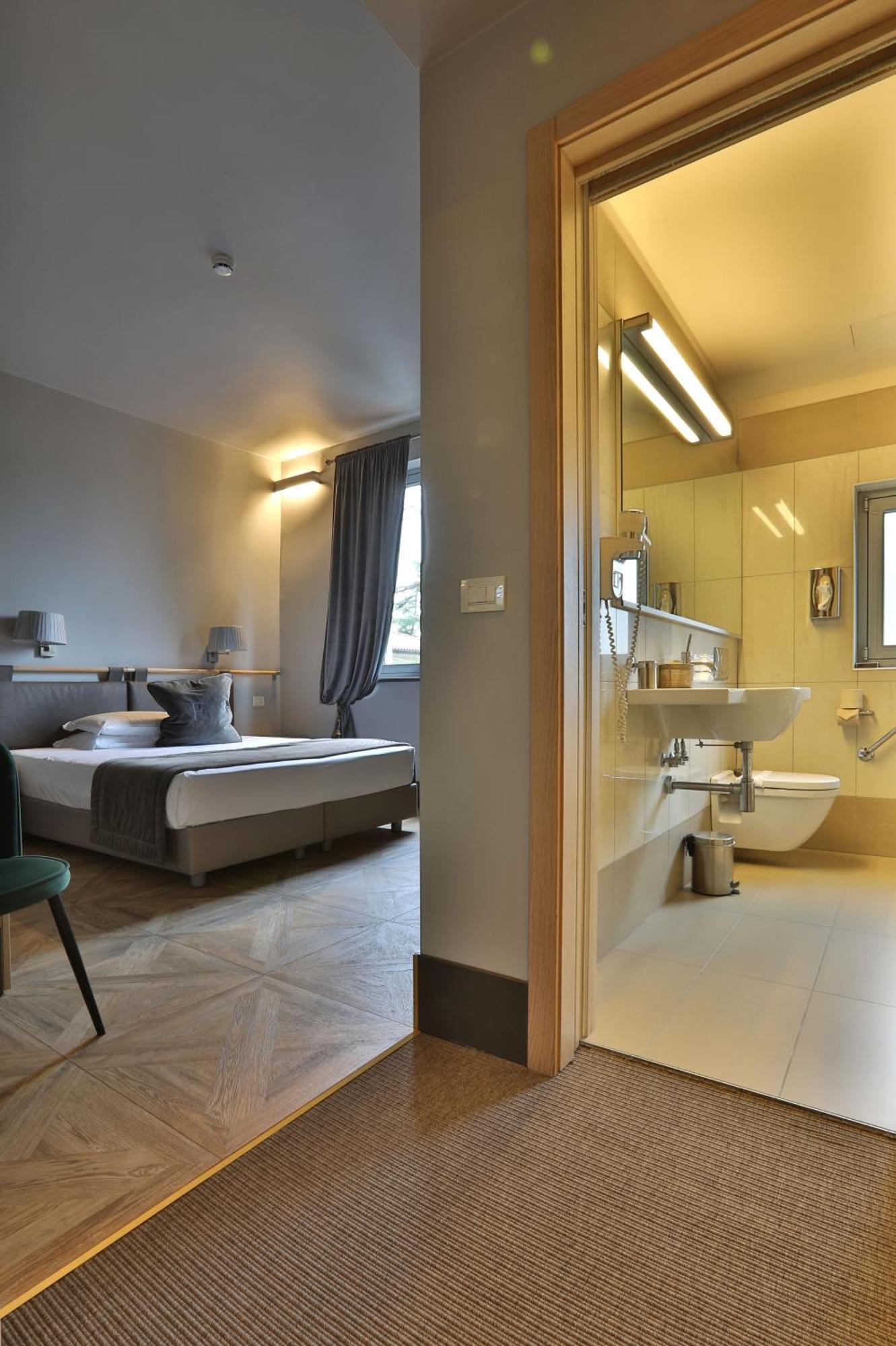 Hotel Le Corderie Триест Экстерьер фото